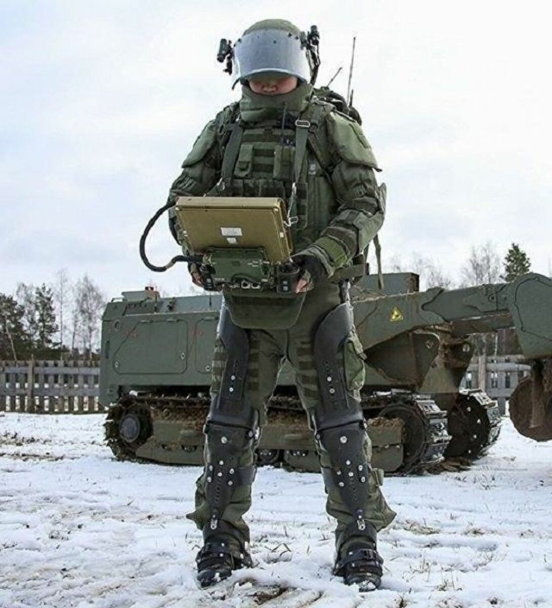 Экзоскелет ЭО-1 «Ратник»