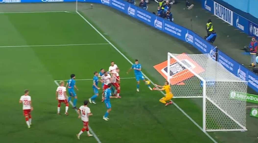 Очередная атака "Зенита".  Сейчас седьмой мяч залетит в ворота.    фото: картинки   яндекса. 