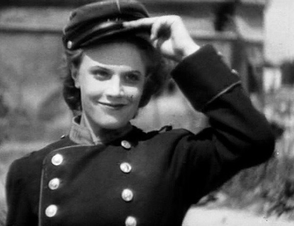 Кадр из фильма «Зори Парижа»