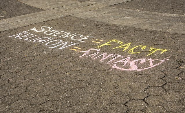 Если наука=факт, а религия=фантазия, то получается, что фантазия порождает факты? От этого реально мозги могут закипеть. 