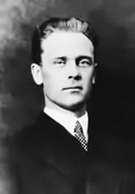 Настоящий Рудольф Абель. в молодости.   фото: картинки  яндекса.  