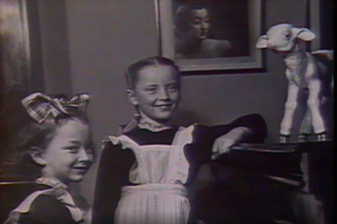 Кадр из фильма "Александр Вертинский. Я вернулся домой..." (1990)