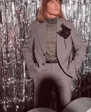 Владислав Лисовец на гала-ужине GQ, 6 декабря 2021, Москва (источник: instagram.com/p/CXKCdsxMfV4/)