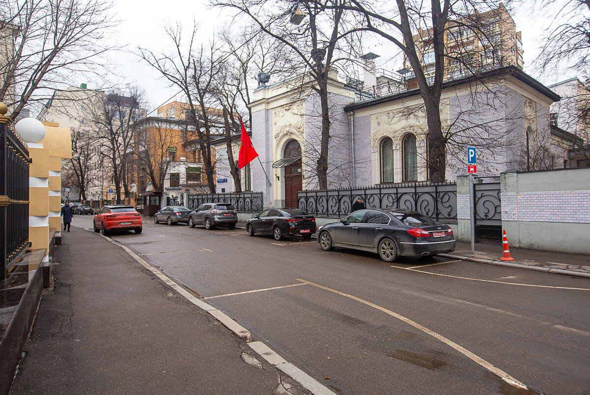 Москва малоизвестная: прекрасный особняк издателя Гутхейля - 