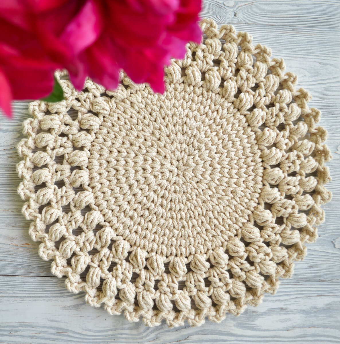 ADORIA HOME.Вязаная подставка под тарелку,диаметр 33 см,цвет сливочный