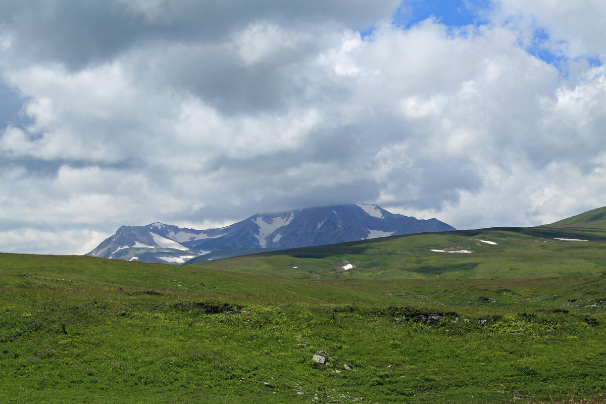 Лаго Наки пик орла