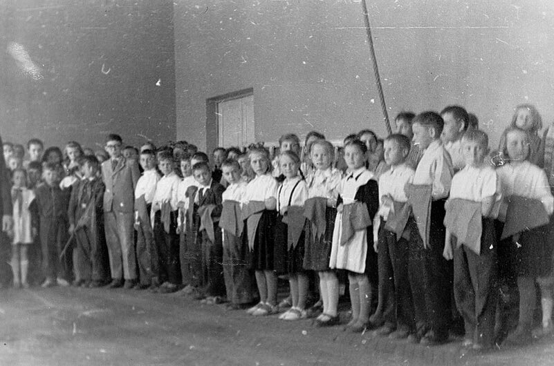 Вот-вот мы станем пионерами