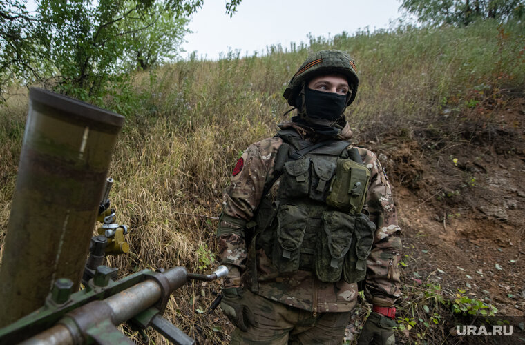    Бойцы бьют по блиндажам, зданиям и командно-наблюдательным пунктам ВСУ