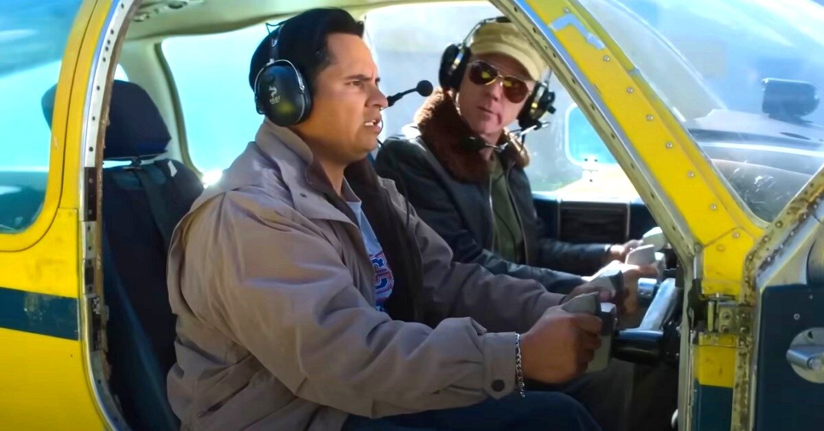 - Как твоя фамилия, курсант? - Пенья, сеньор. - Ай, да не расстраивайся ты так! Никакой ты не пень, всё у тебя получится. 