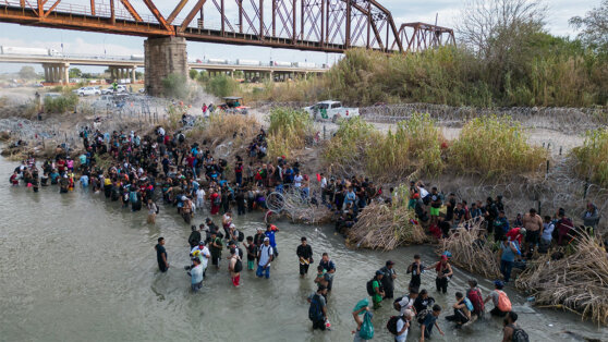    К границе США двигается рекордное количество мигрантов Сергей Бунеев