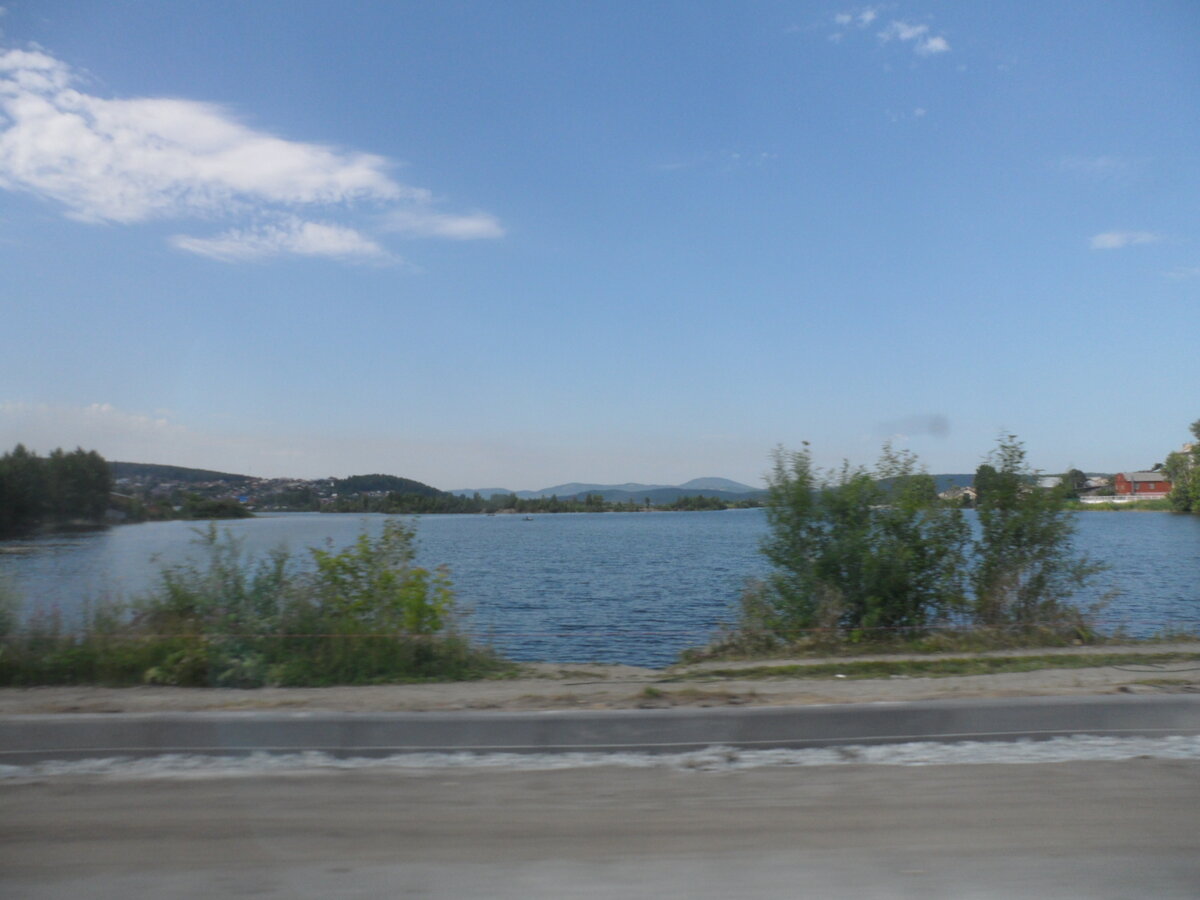 Озеро в центре г. Миас. Фото автора.