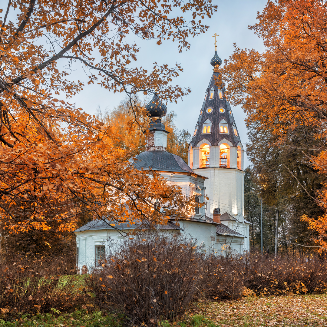 Плес углич. Соборная гора Церковь в Плесе.