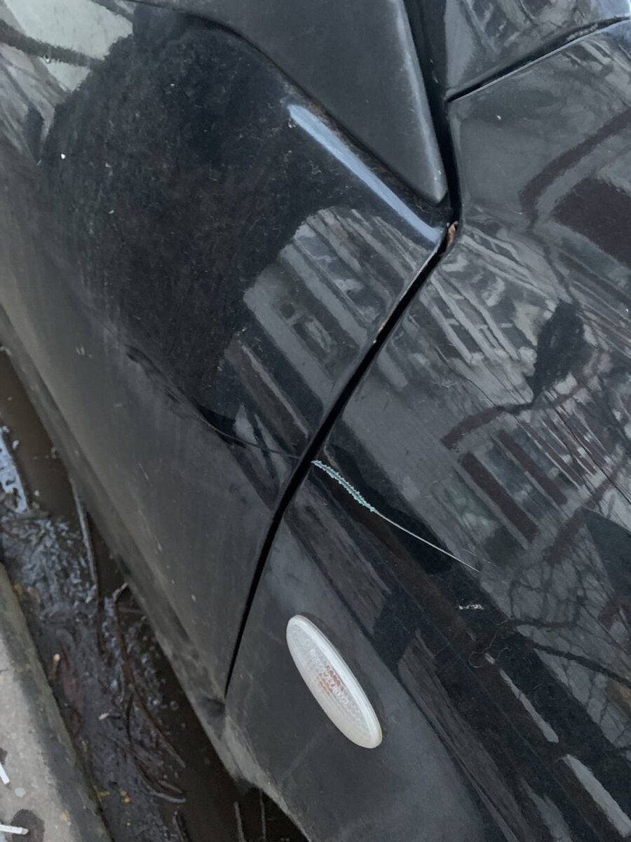 Фото испорченного авто из районного чата жителей Крылатское 