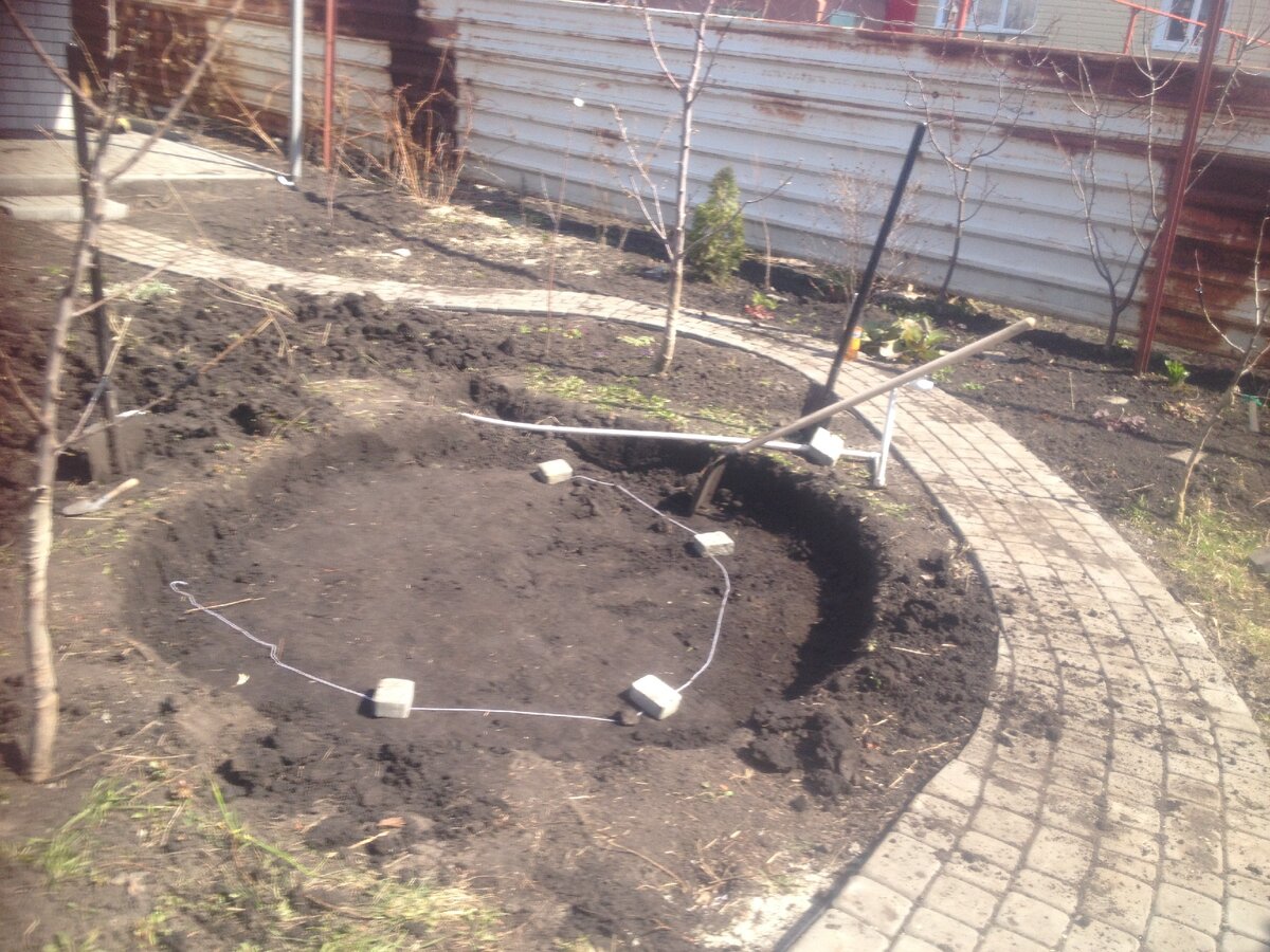 Как мы строили и расширяли садовый прудик.