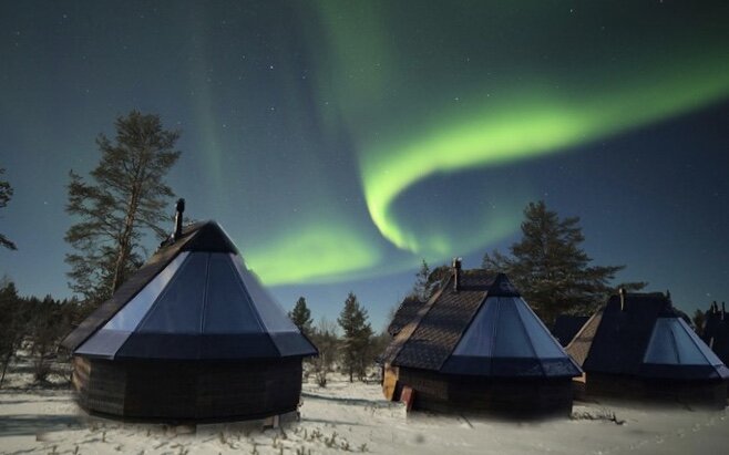 Домики для просмотра сияния в Финляндии