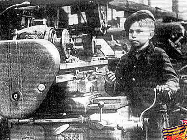 Дети  изготавливали  продукцию для  фронта