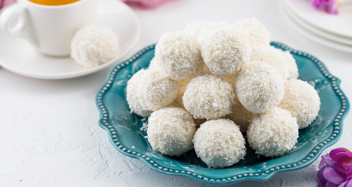 Конфеты из сгущенки и кокосовой стружки