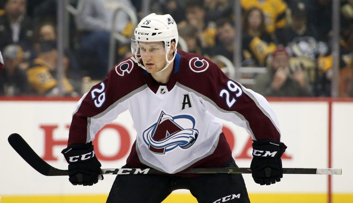  Натан Маккиннон. Источник фото: denversportsbetting.com