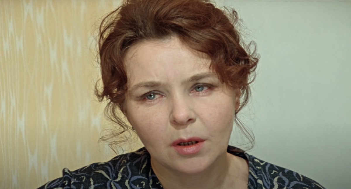 Нина Ургант в фильме "Белорусский вокзал"