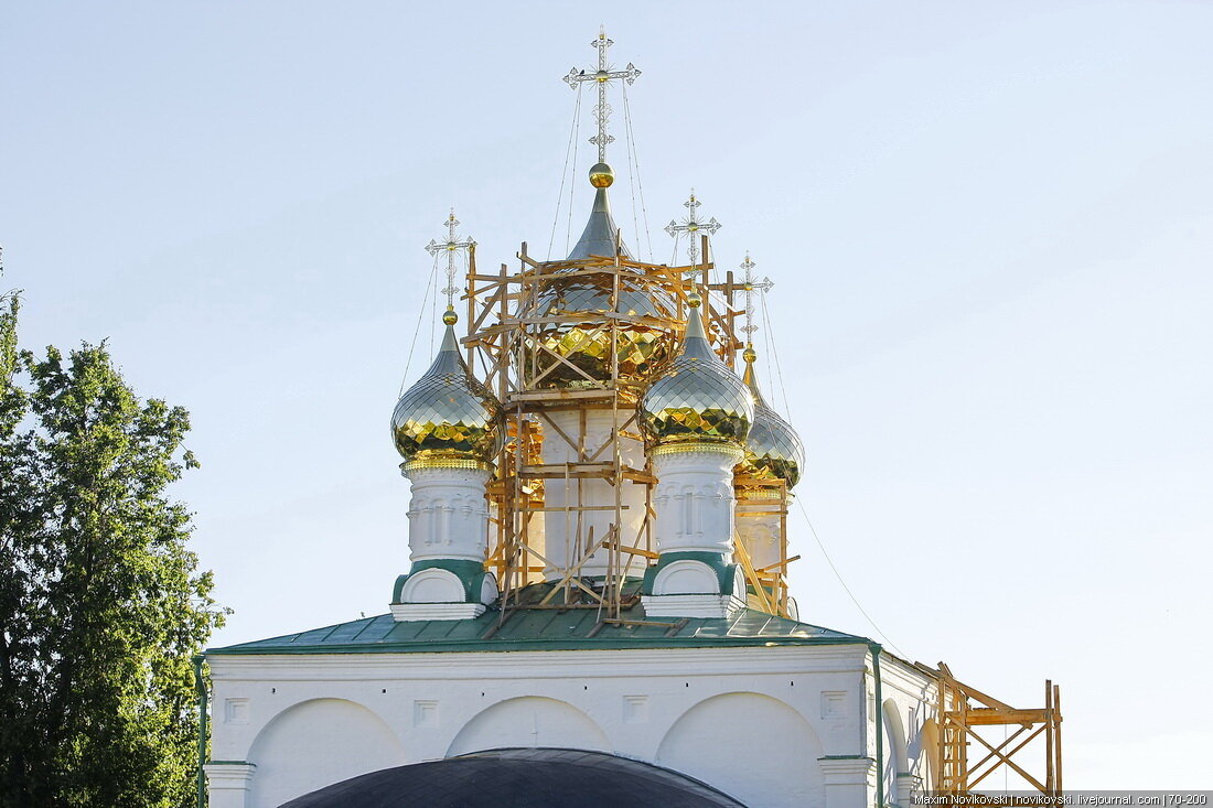 Песни золотом покрыты купола. Купол церкви. Купол из нержавейки. Технология покрытия золотом куполов. Чем покрывают купола церквей.