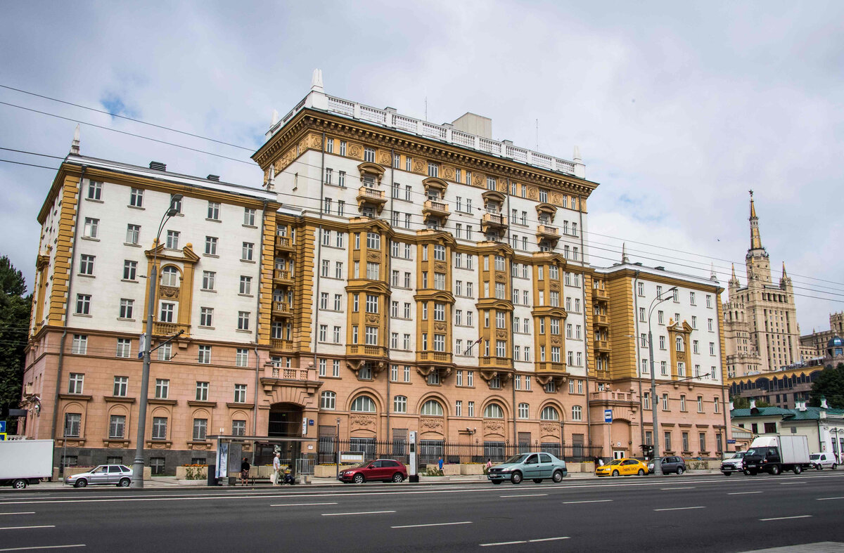 Старое здание посольства США в Москве. Источник: Яндекс.Картинки