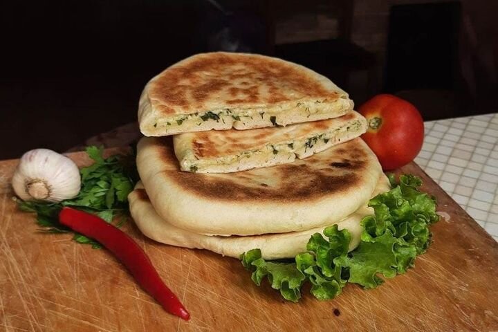 Хачапури с творогом и сыром