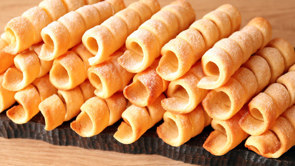трубочки из творожного теста. печенье творожные трубочки. печенье творожные трубочки. печенье с творогом и сметаной. творожные трубочки.