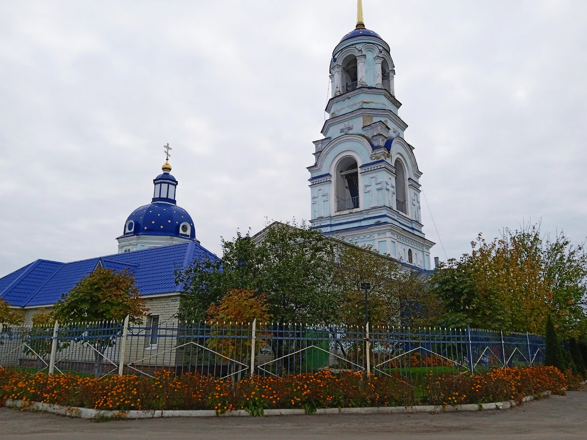 Вот такая действующая церковь в центре