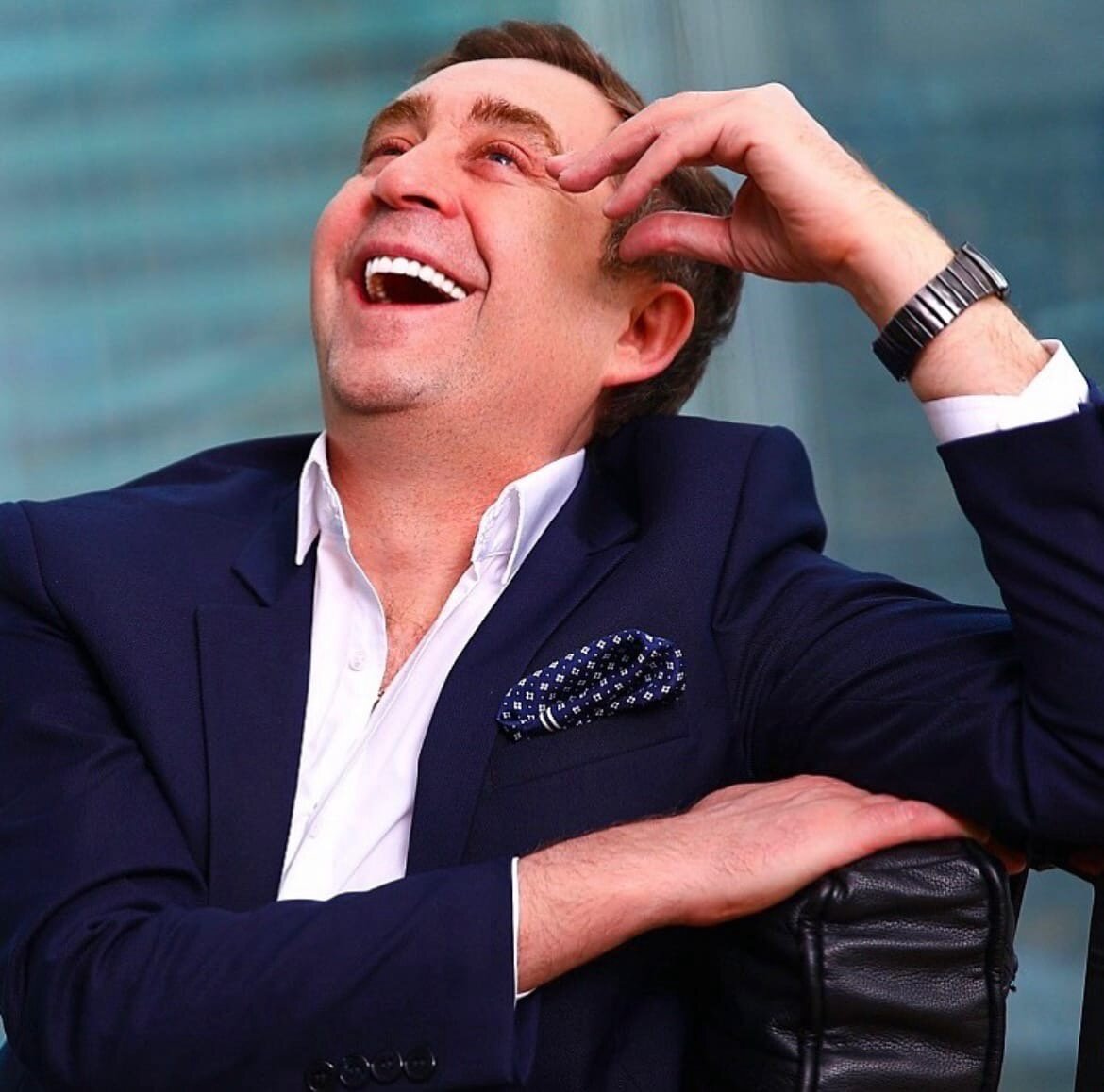 Что происходит в моей жизни? Как раз через неделю расскажу вам о первых результатах моего нового дела. “Консалтинг проект» - это собственно и есть моя жизнь (по крайней мере пока)... #проект #чигинцевконсалтинг #агрегатор #events #консультации #marketplace #tv #pr #сценарии #режиссура #online #life https://www.chigincev.ru/consult