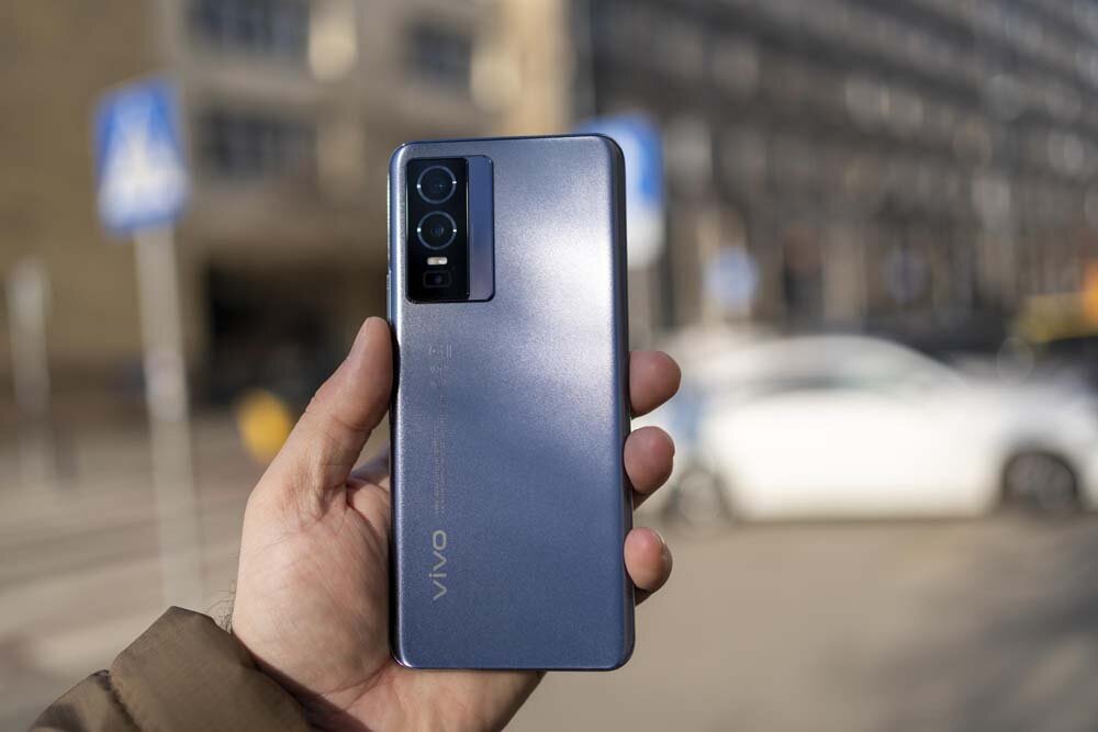 дизайн смартфона Vivo Y76 5G