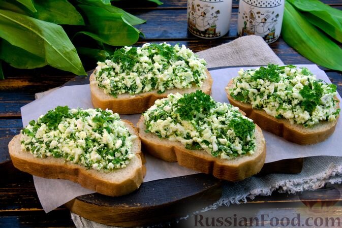 Бутерброды с творогом и зеленью - рецепт с фото пошагово