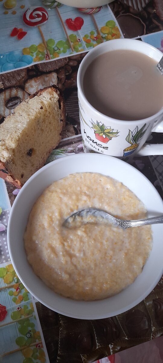 По кулич забыла))) Поэтому фотографировать еду и записывать  - полезно. Наглядно видно что и в каком количестве въедается.