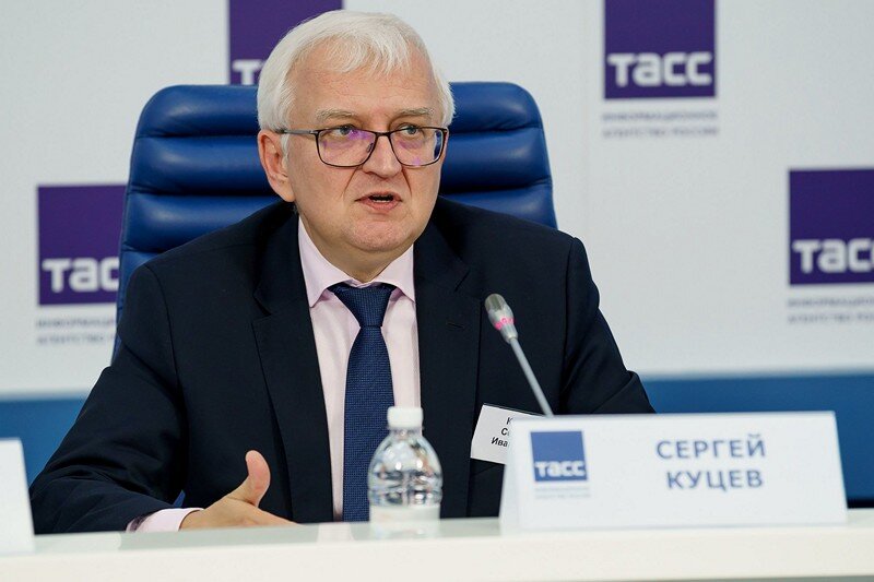Подробнее - на сайте Минздрава https://minzdrav.gov.ru/news/2022/04/26/18630-glavnyy-vneshtatnyy-spetsialist-po-meditsinskoy-genetike-minzdrava-rossii-sergey-kutsev-o-tom-chto-rasshirennyy-neonatalnyy-skrining-pozvolit-spasat-do-2000-novorozhdennyh-v-god 
