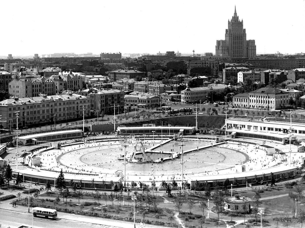 Михайлов. Начальник строительства дворца Советов. Расстрелян. Дом на  набережной кв. 52. | Эхо минувшего | Дзен