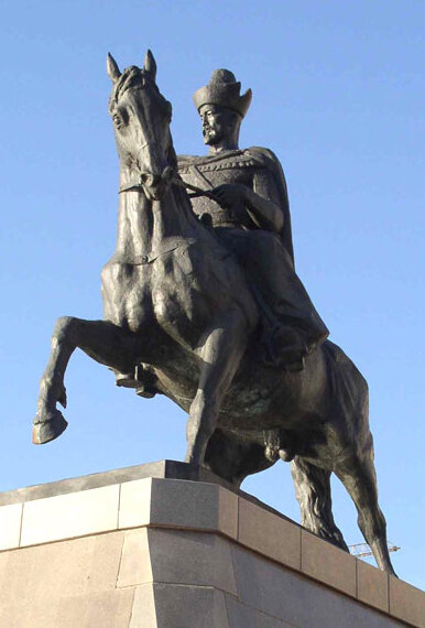 Памятник хану Кенесары в Астане