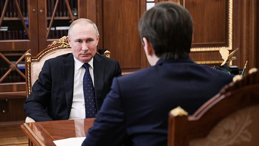 Президент России Владимир Путин во время встречи с министром просвещения РФ Сергеем Кравцовым                                                                                                                                                      Фото: ТАСС/Алексей Дружинин