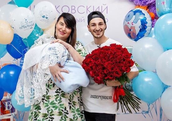 Иосиф, Александра и Стефан Оганесян (фото из Instagram)