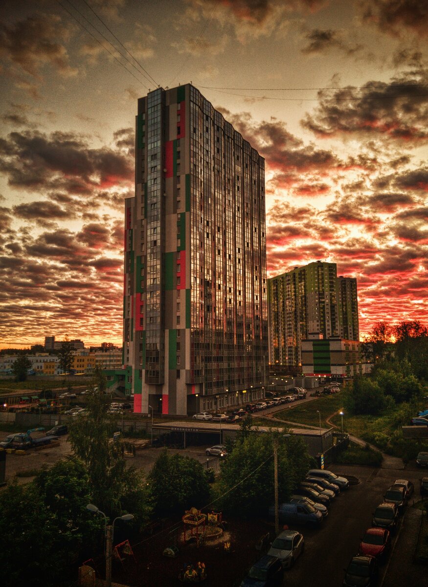 Белые ночи Санкт-Петербурга, вид с 5-го этажа. Из личного архива