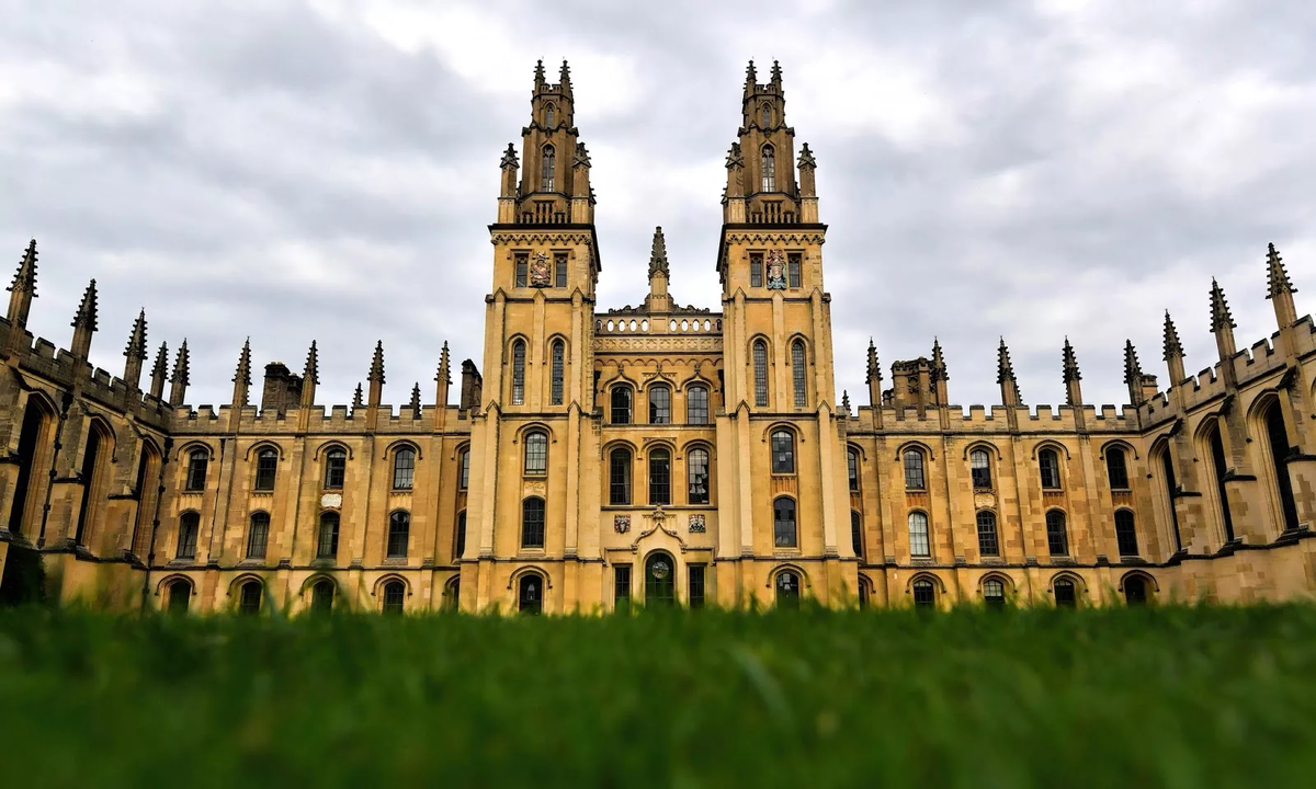 Great britain oxford. Оксфорд Англия университет. Сити-оф-Оксфорд университет. Кампус Оксфорда. 4. Оксфордский университет, Великобритания.