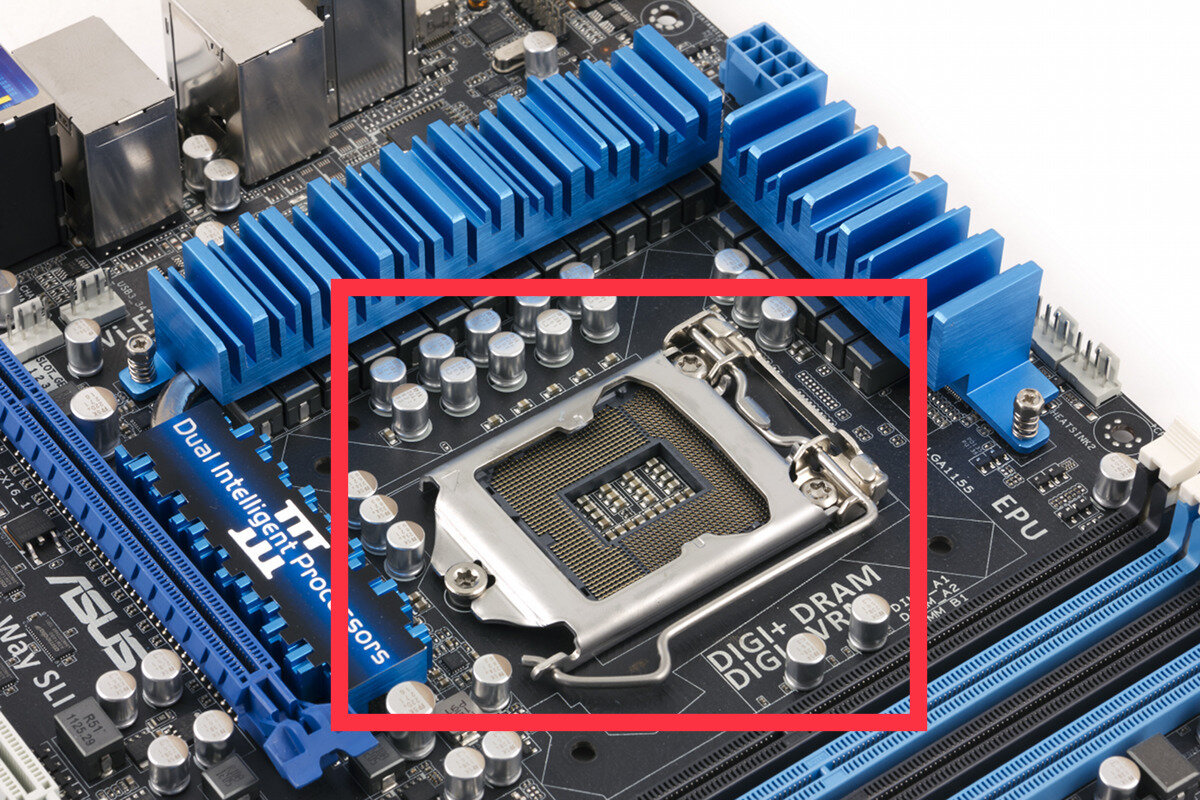 Выделено красным