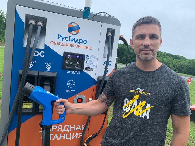 Быстрая зарядная станция