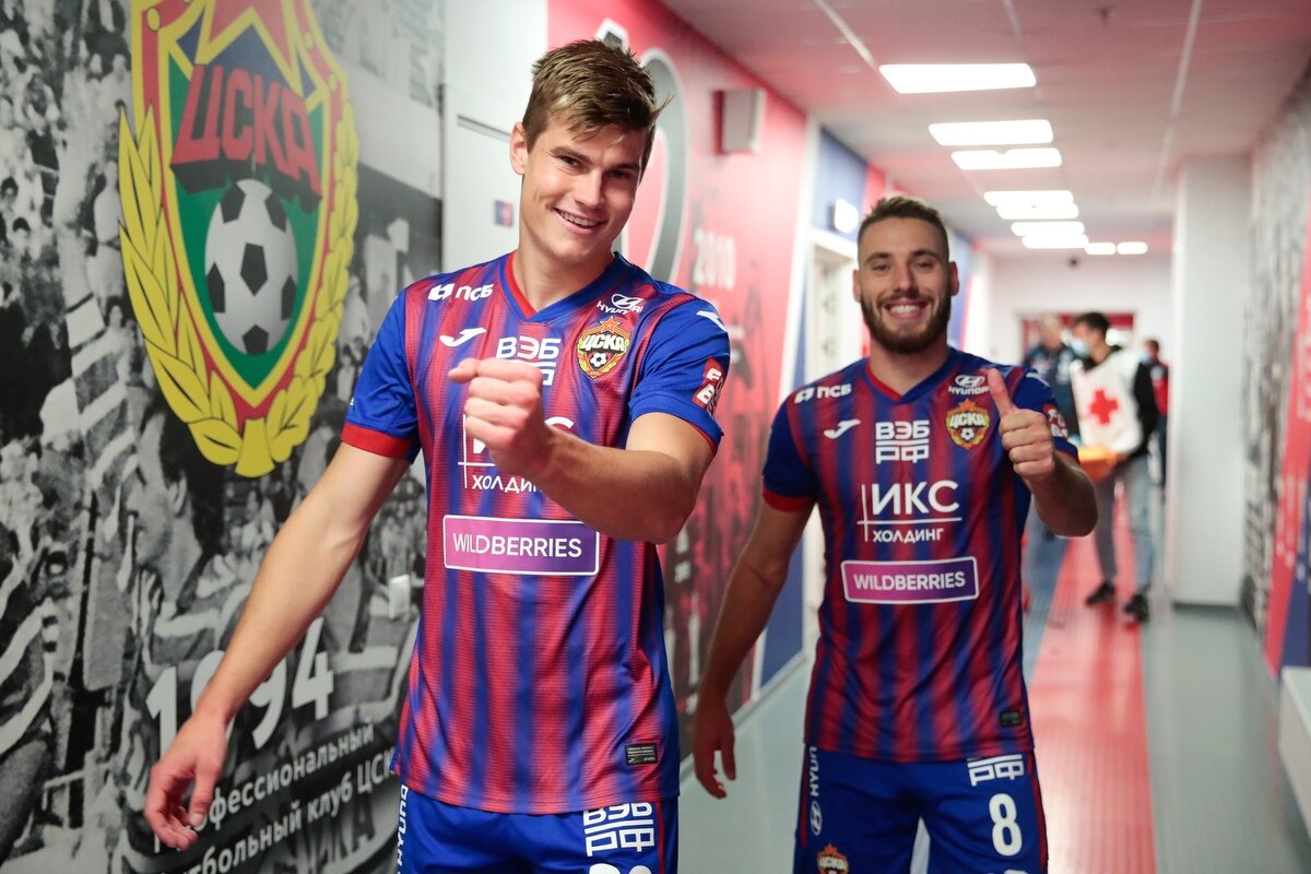 Яка Бийол вместе с Николой Влашичем