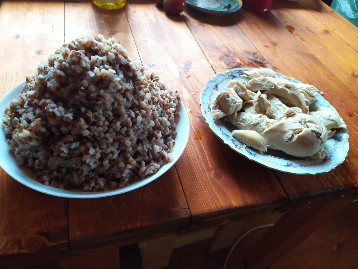 Куриное филе потеряло около 30% веса, греча прибавила 200% 