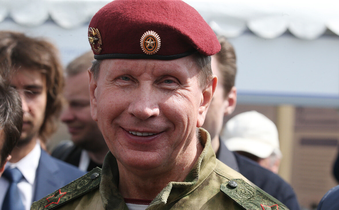 Золото В. В. Картика взята из источника: https://ic.pics.livejournal.com/ilyavaliev/2844782/5209160/5209160_original.jpg.