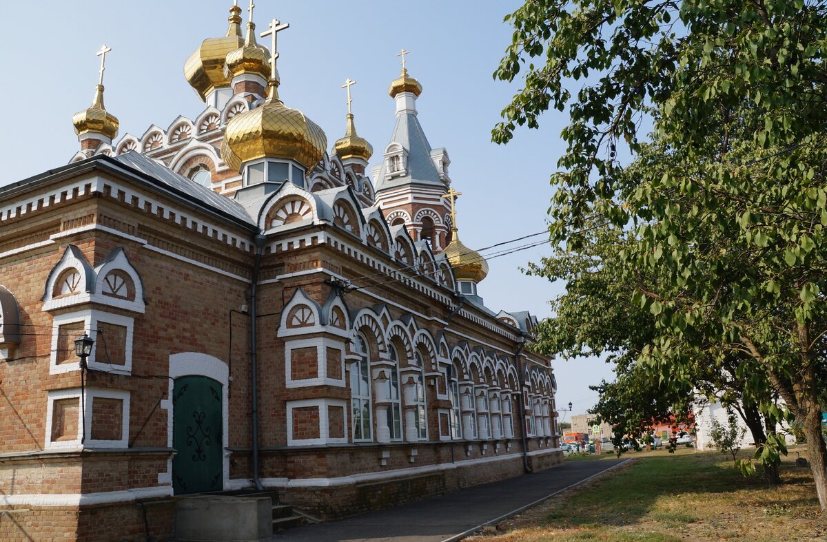 Погода б мартыновка 14. Свято-Троицкий храм большая Мартыновка. Слобода большая Мартыновка Ростовской области. Большая Мартыновка Ростовская область храм.