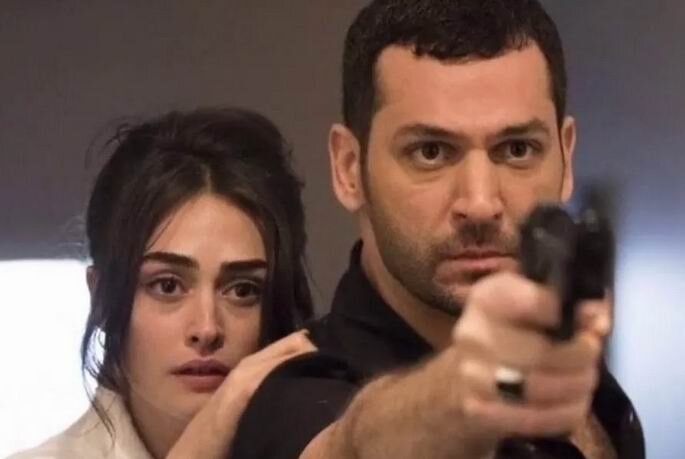 кардр из сериала Рамо