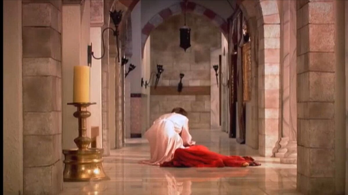 Драка между Хюррем и Махидевран