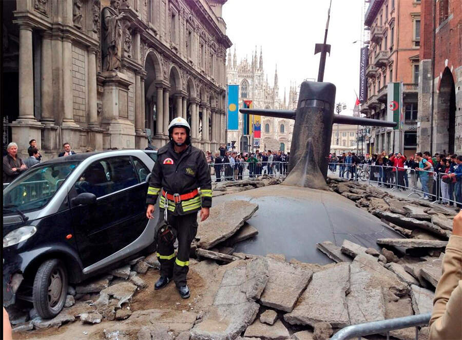 Апл борей в нью йорке. Подводная лодка всплыла в сша. Подводная лодка всплыла в сша. Подводная лодка всплыла в сша. Исчезнувшая подводная лодка индонезии.