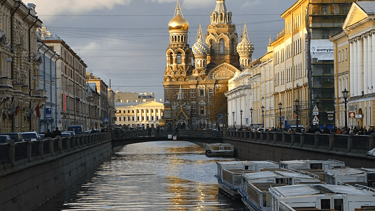 Многие сравнивают Екатеринбург с Санкт-Петербургом. Так ли похожи эти  города на самом деле | Следую за мечтой | Дзен