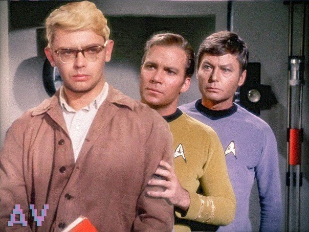 А вас уже выпустили из сумасшедшего дома? 